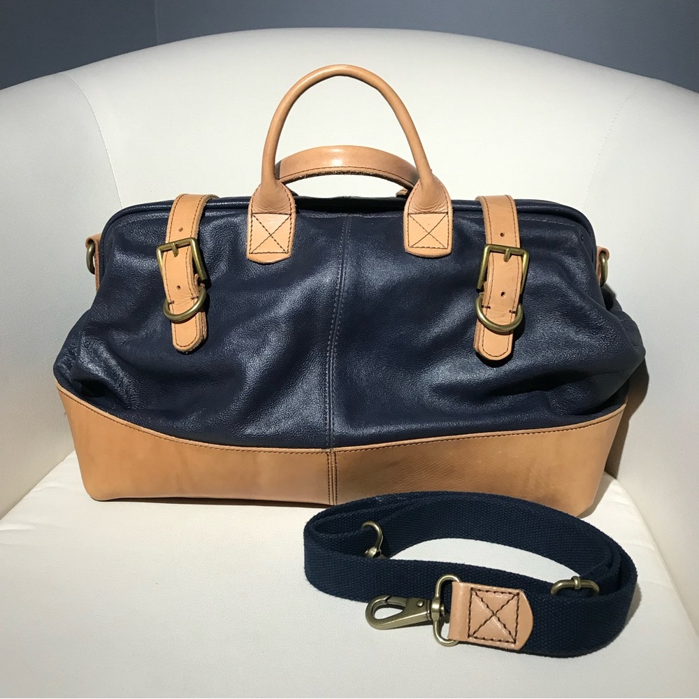 Fossil leather weekender bag